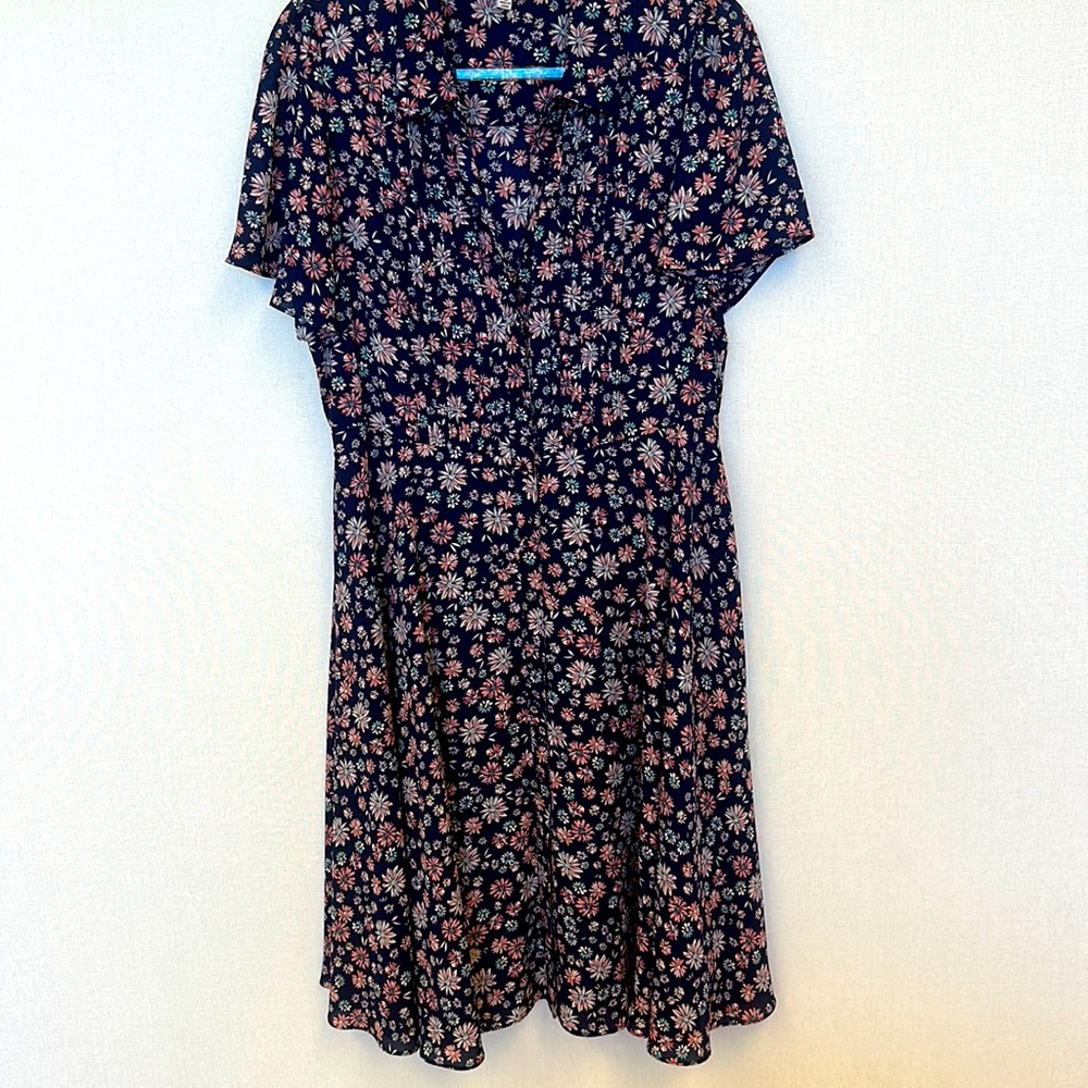 Nanette Lepore Sz 10 Flow-y Floral Dress